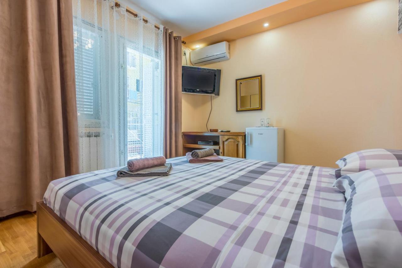 Apartments And Room Art Crikvenica Bagian luar foto