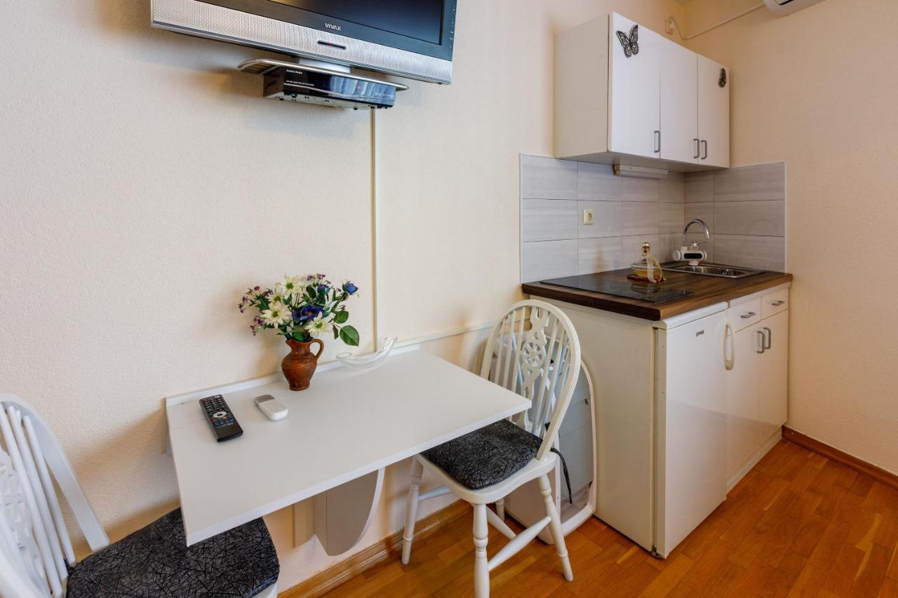 Apartments And Room Art Crikvenica Bagian luar foto