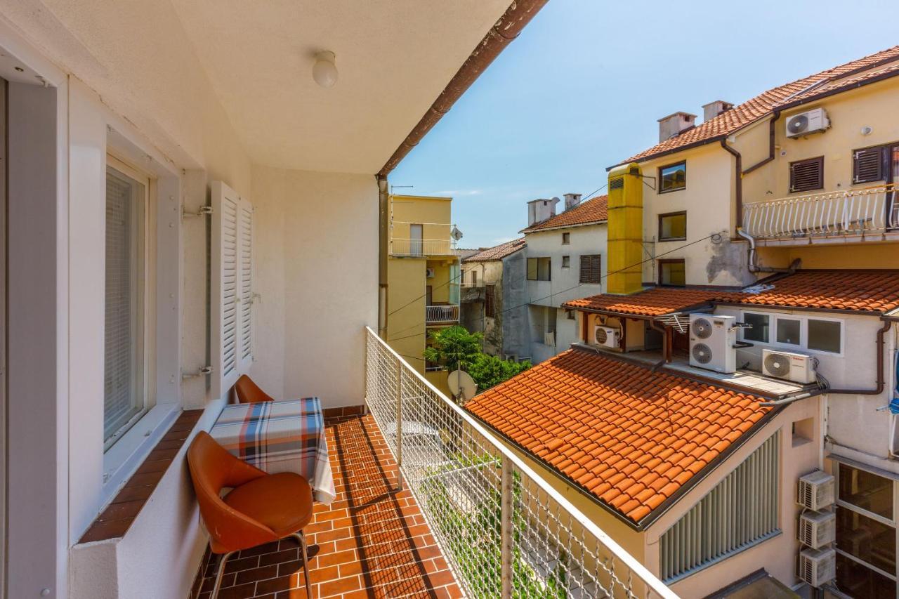 Apartments And Room Art Crikvenica Bagian luar foto