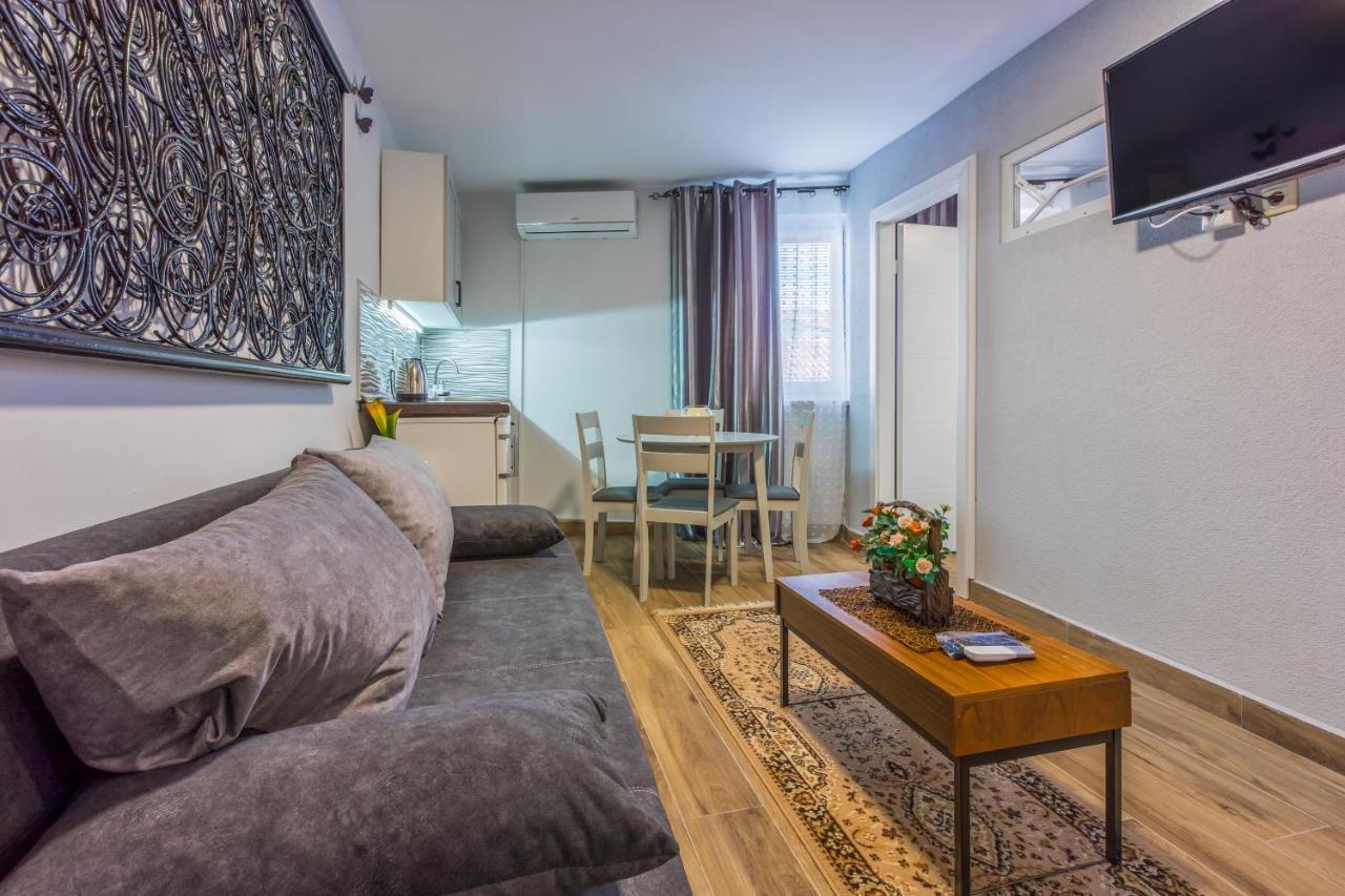 Apartments And Room Art Crikvenica Bagian luar foto